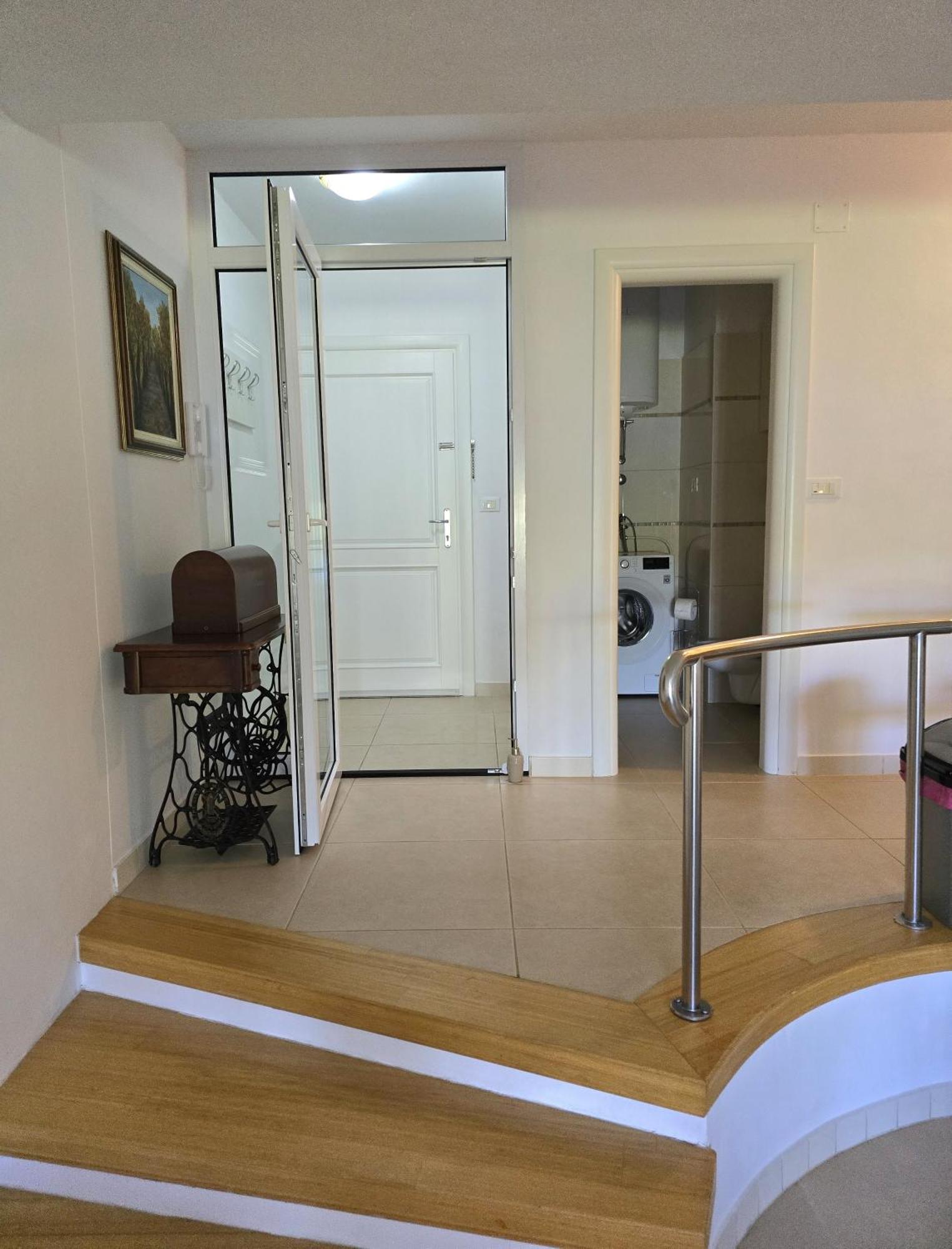 Olive Garden, Apartment With A Private Pool 班约勒 外观 照片