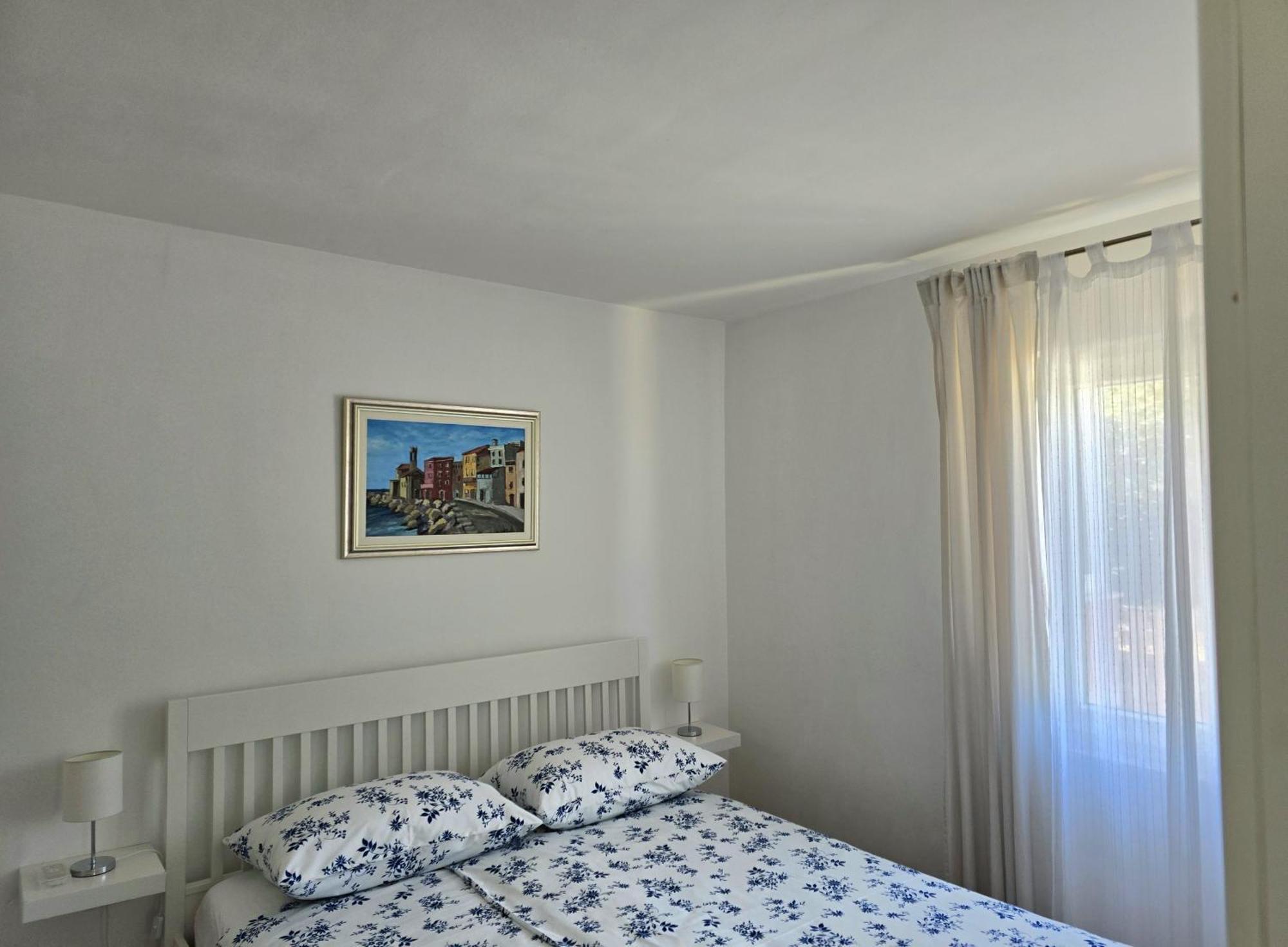 Olive Garden, Apartment With A Private Pool 班约勒 外观 照片